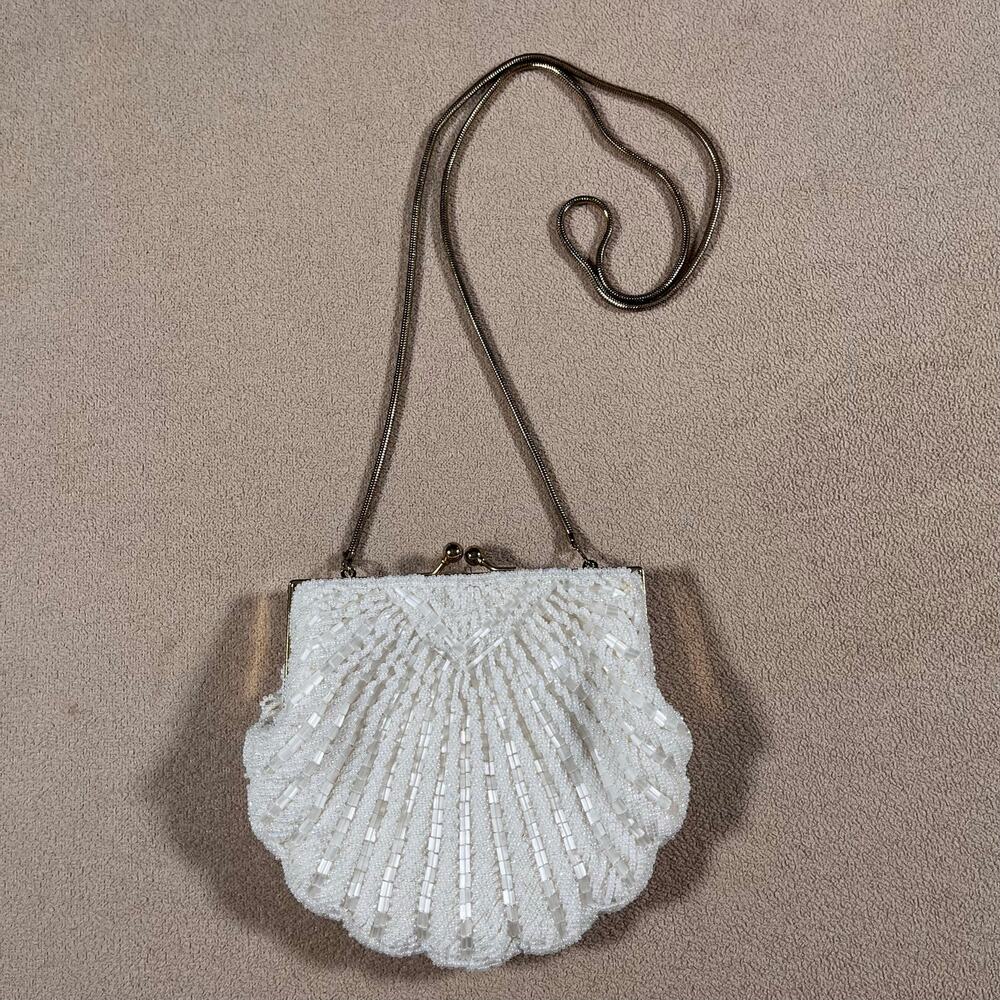 Vintage Beaded Clutch Clam Shell Small Evening Bag Gold Hardwear Retro La Regale